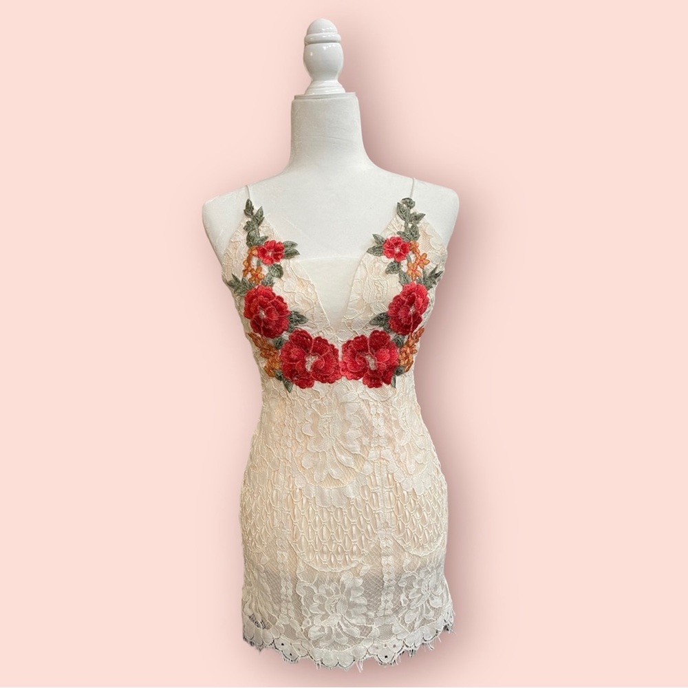 NWT custom made white lace dress with red flower embroidery